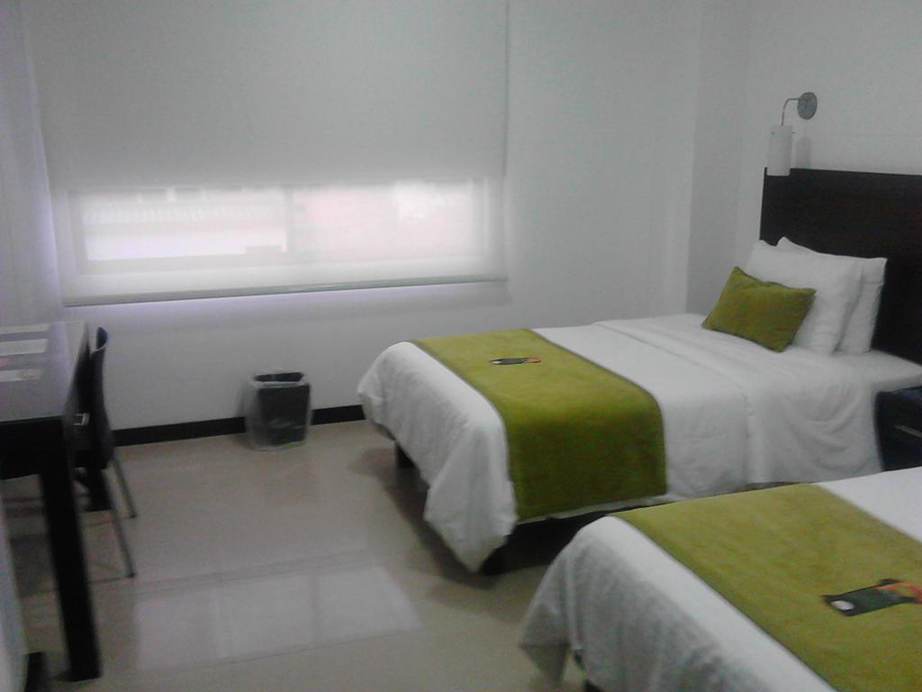 Hotel Pinares Plaza Pereira Zewnętrze zdjęcie