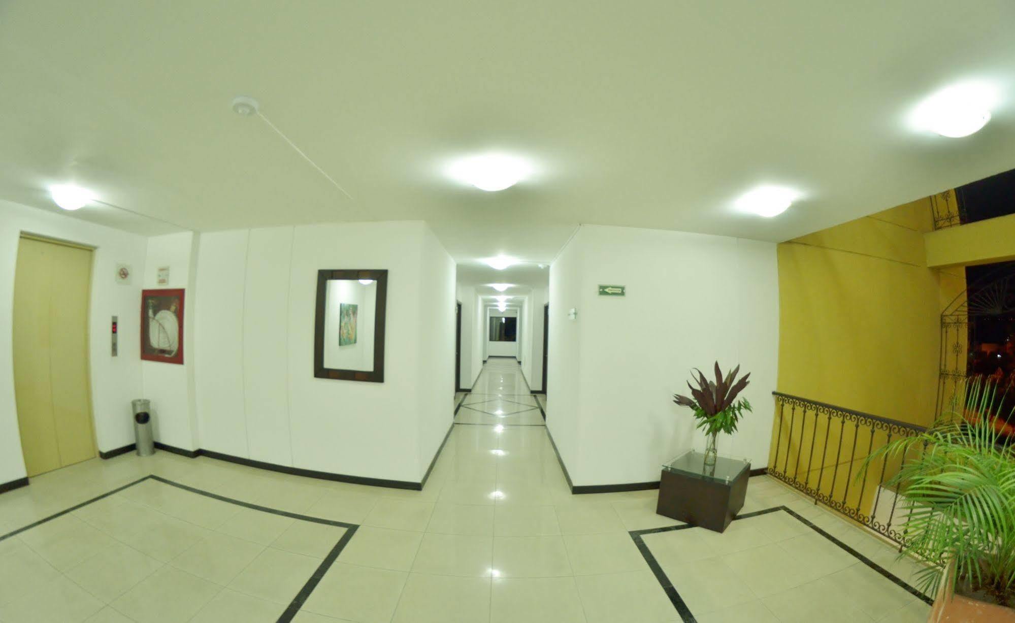 Hotel Pinares Plaza Pereira Zewnętrze zdjęcie